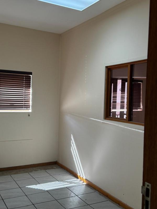 To Let commercial Property for Rent in Diaz Western Cape